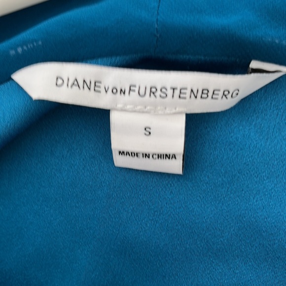 Diane Von Furstenberg Madera dress. - Picture 3 of 4